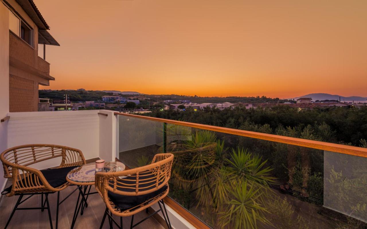 Isola Concept Aparthotel Ciliví Kültér fotó