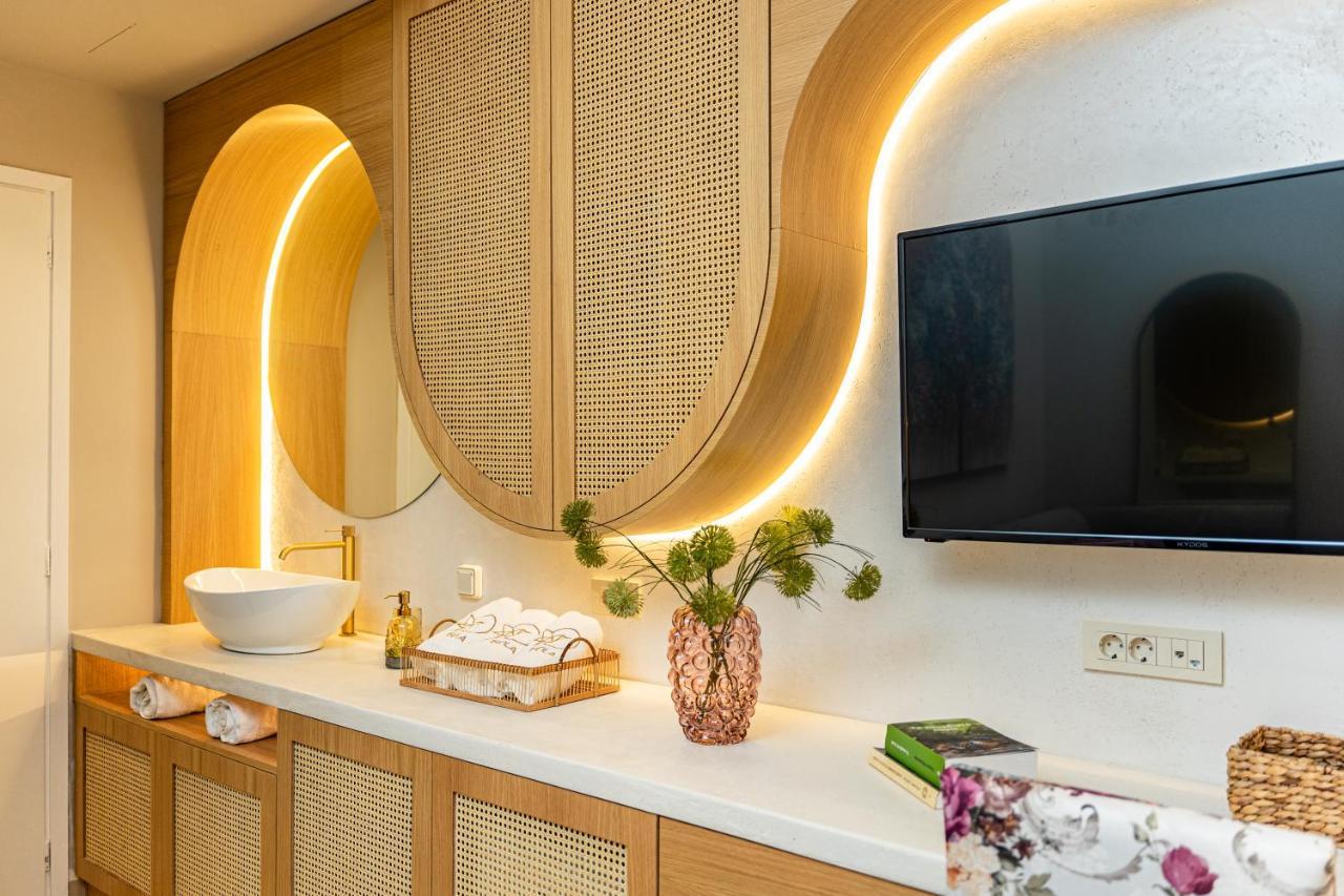 Isola Concept Aparthotel Ciliví Kültér fotó
