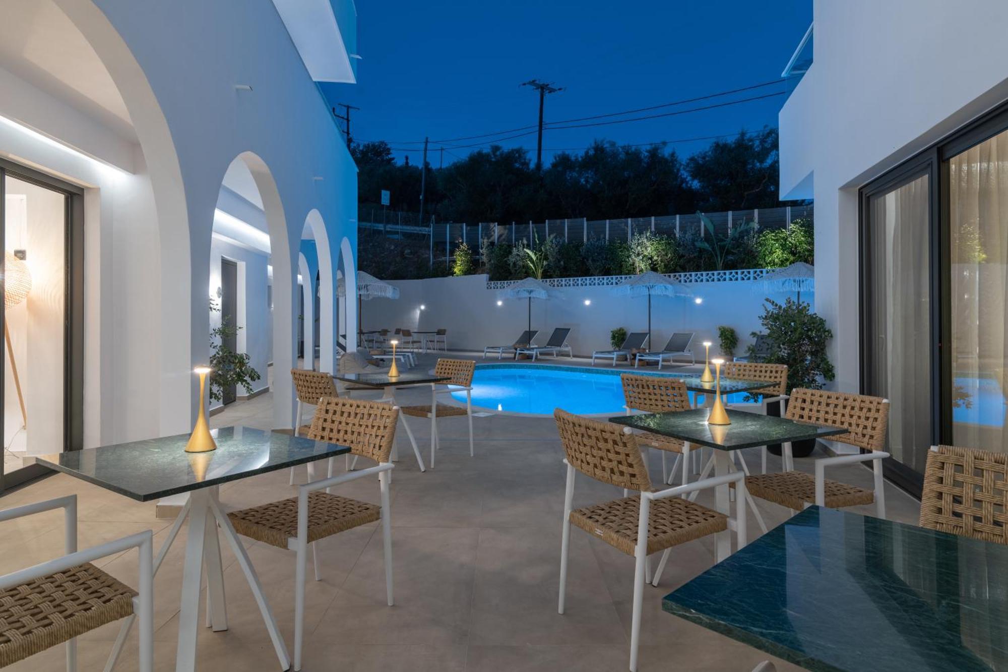 Isola Concept Aparthotel Ciliví Kültér fotó